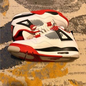 Jordan 4 Retro Fire Red Size 9.5 US MENS